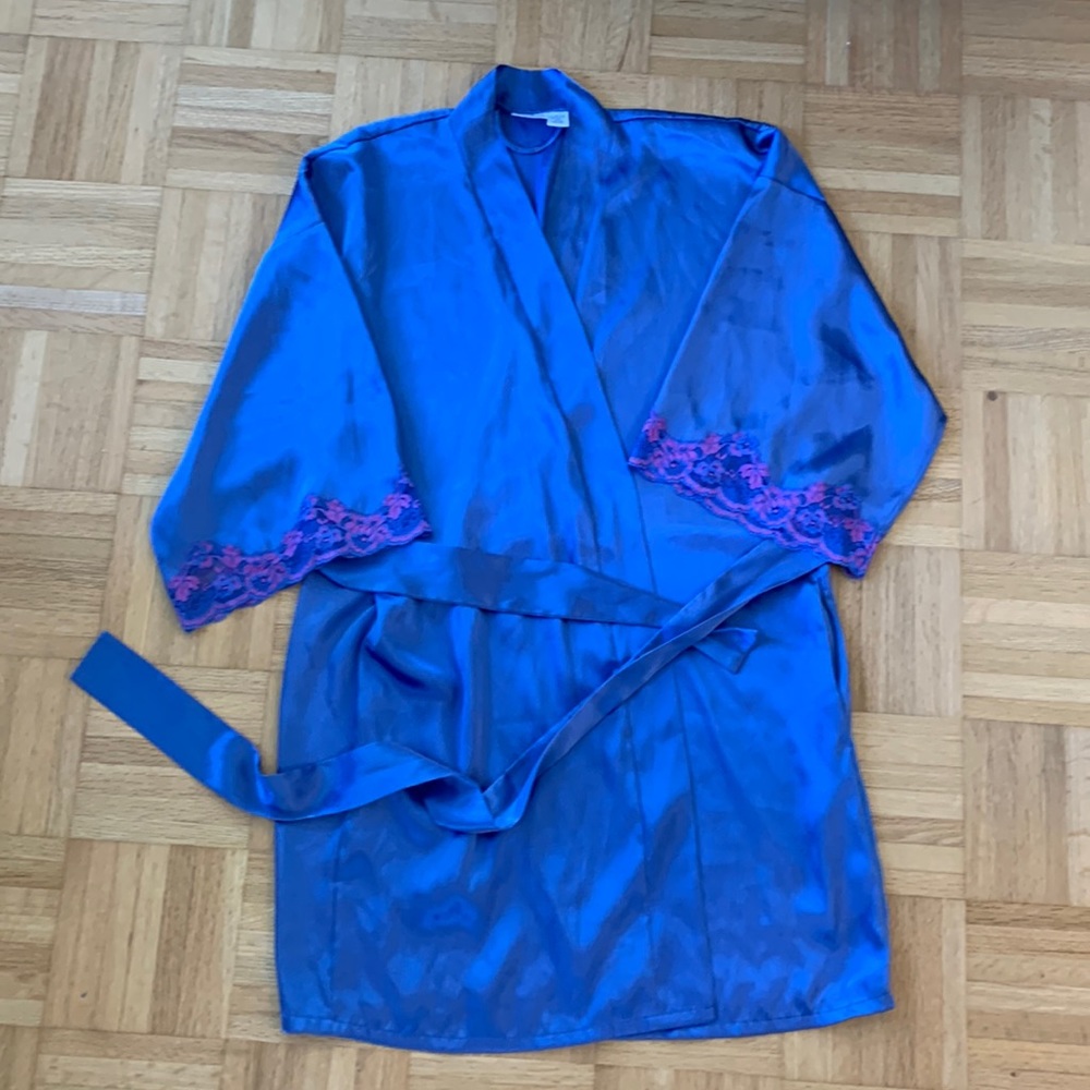 Fredericks of Hollywood short robe